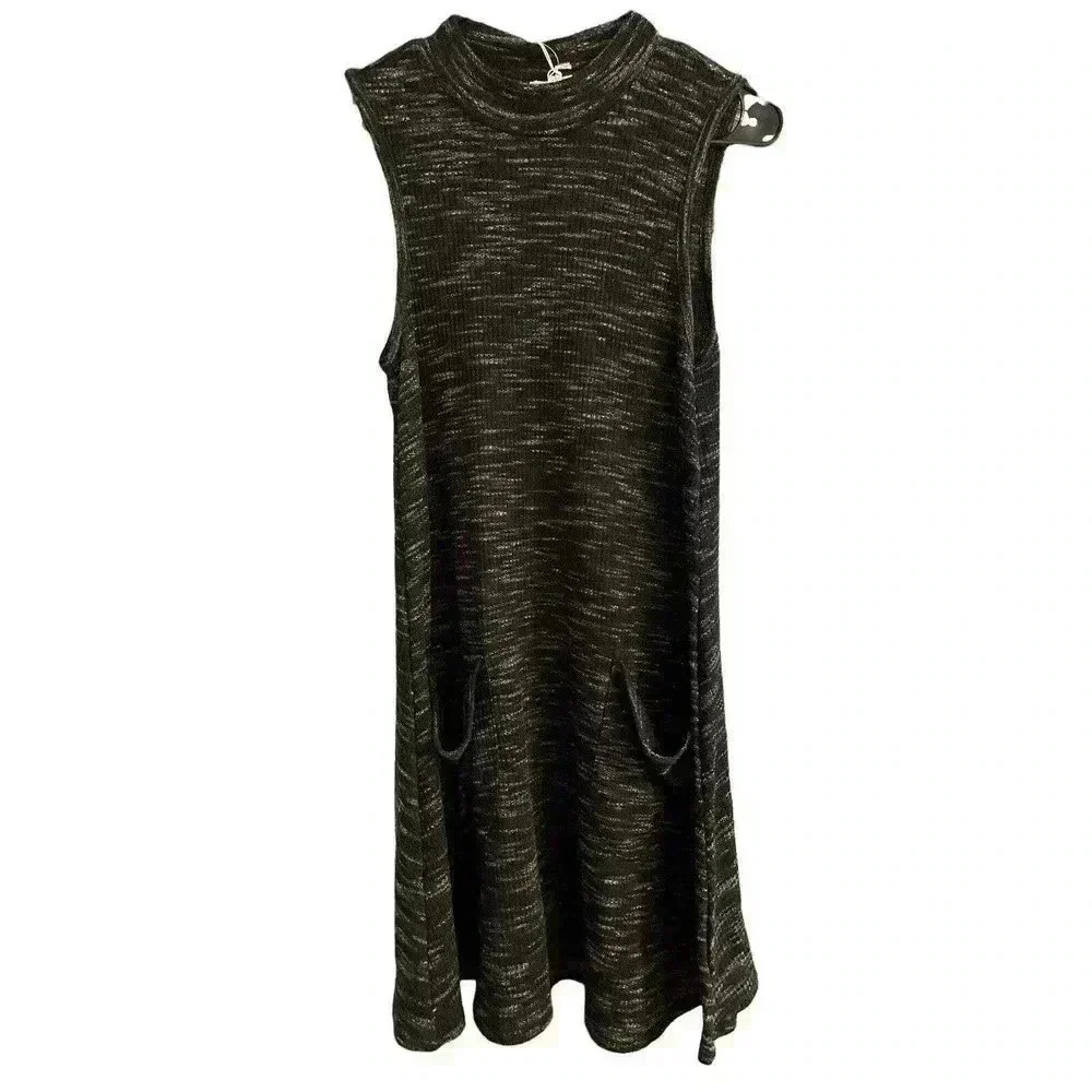 NWT ULTRA FLIRT SIZE MEDIUM BLACK DRESS WITH SOME WHITE